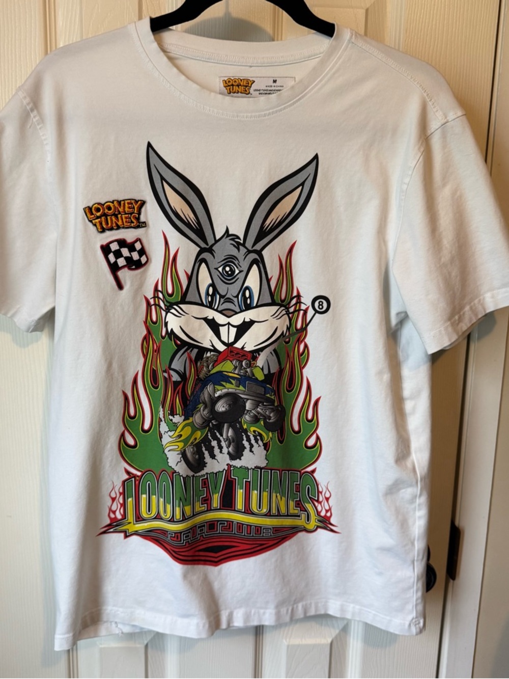 Warner Bros. White Looney Tunes Bugs Bunny Racing Tee Medium